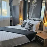 Hotel Theline 3*