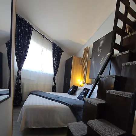 Hotel Theline 3*