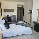 Theline Bukurešť