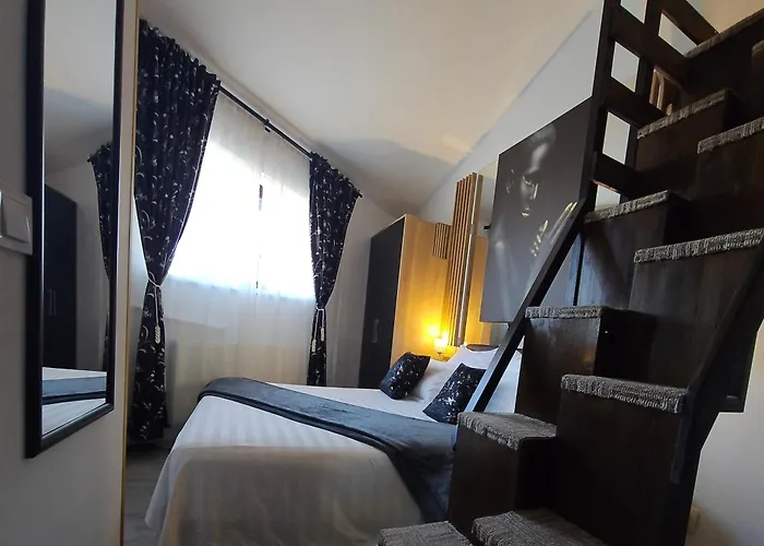 Hotel Theline 3*