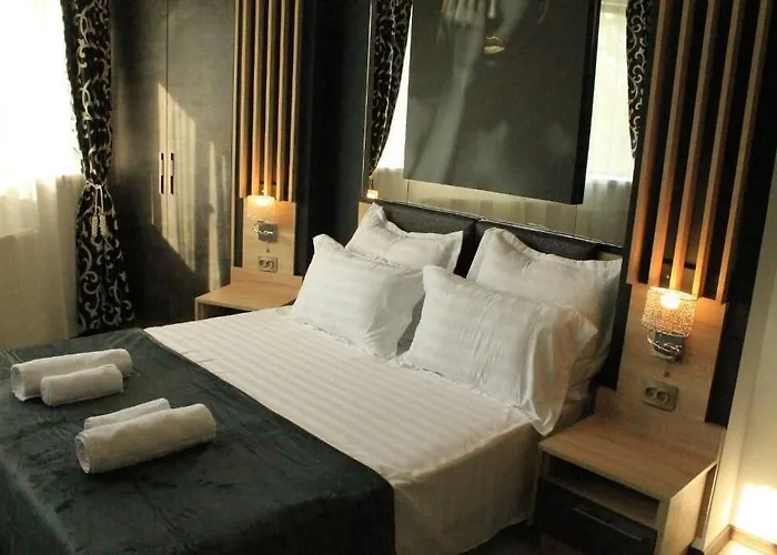 Theline 3* Boekarest