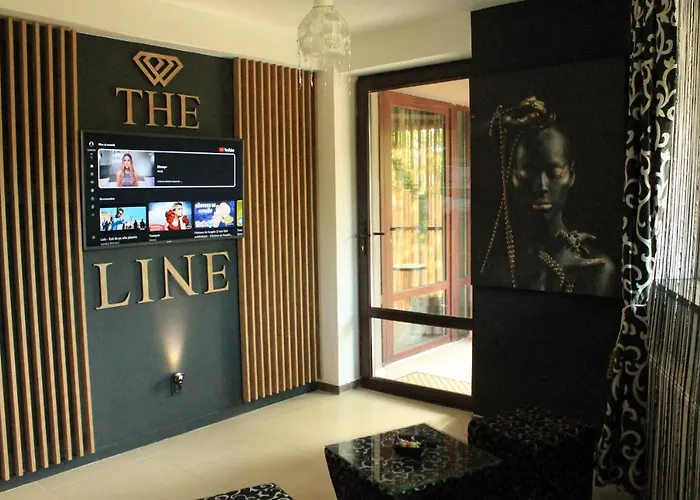 Готель Theline